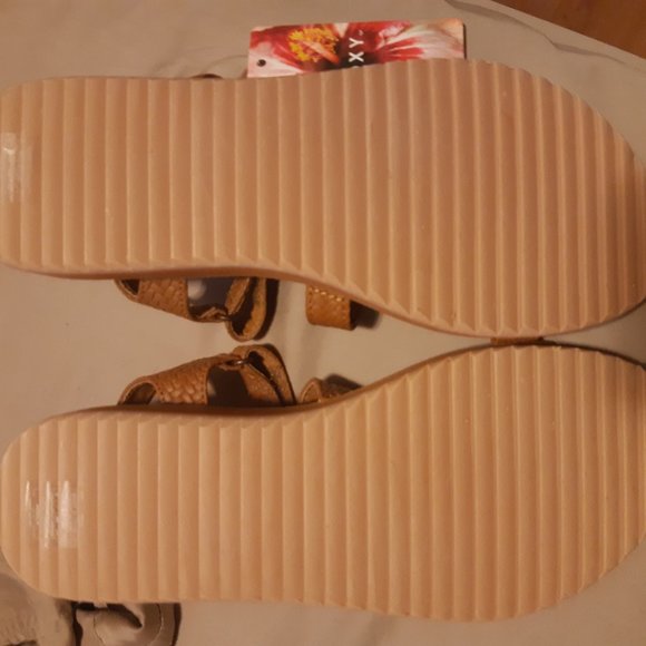 Roxy sandals size 9 - Picture 3 of 3